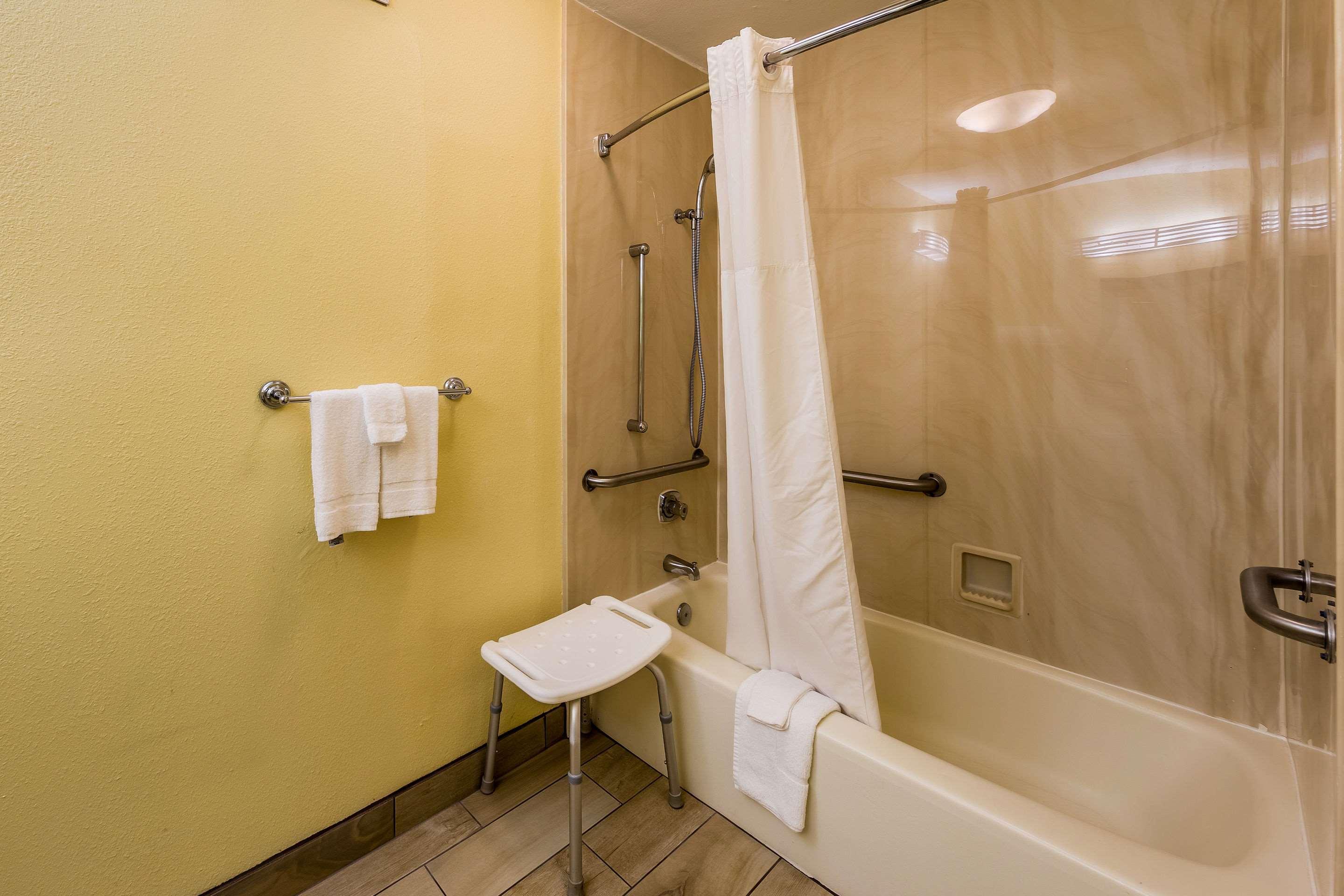 Quality Inn Clemson Near University Anderson Bagian luar foto