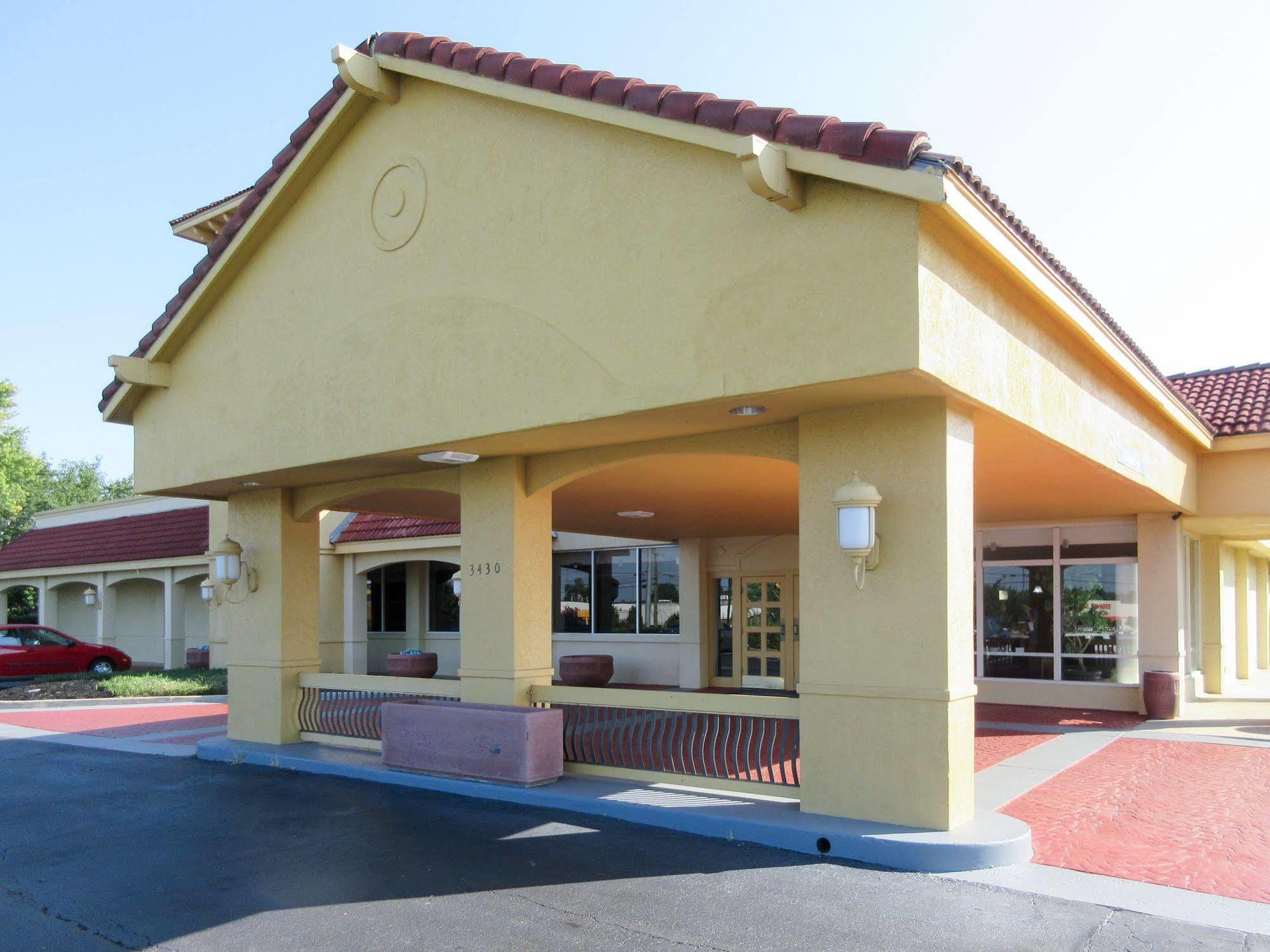 Quality Inn Clemson Near University Anderson Bagian luar foto