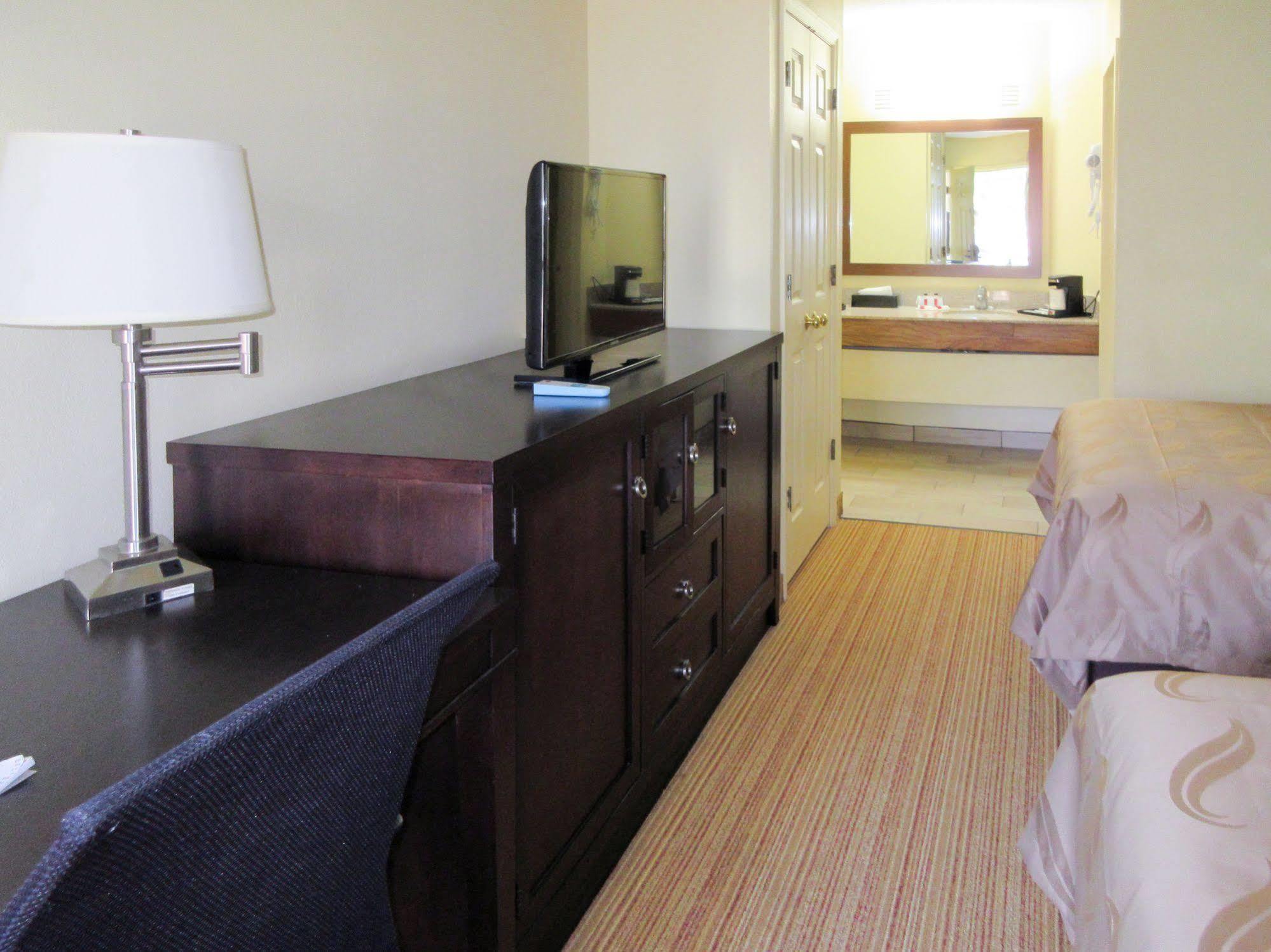 Quality Inn Clemson Near University Anderson Bagian luar foto